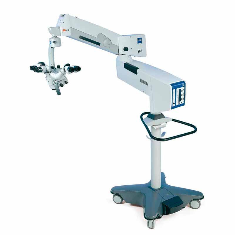 ZEISS OPMI VARIO 700. Surgical microsocpe for essential needs